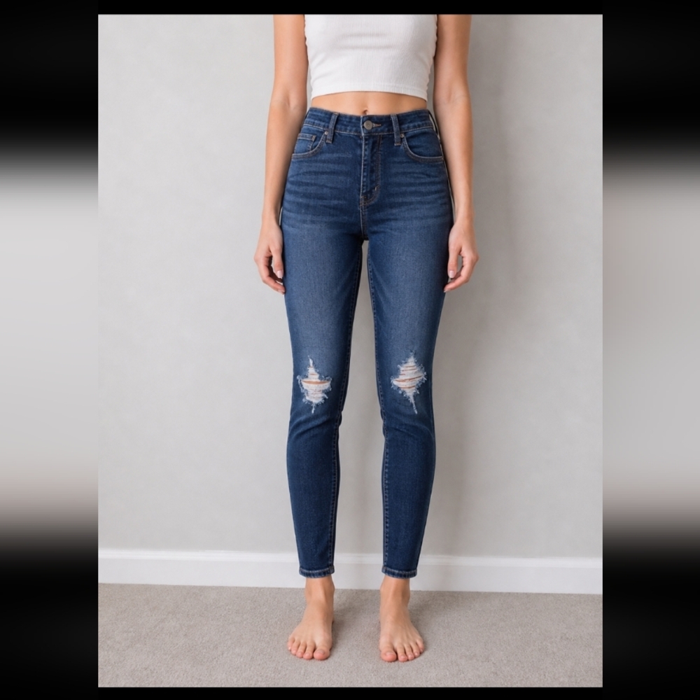 HOLLISTER Ultra Highrise Jean Jegging Distressed 00R